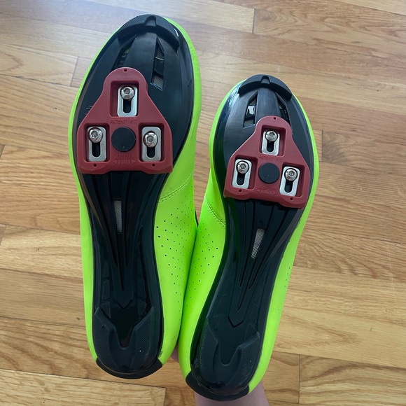 Speed Spin Shoes - Picture 4 of 6